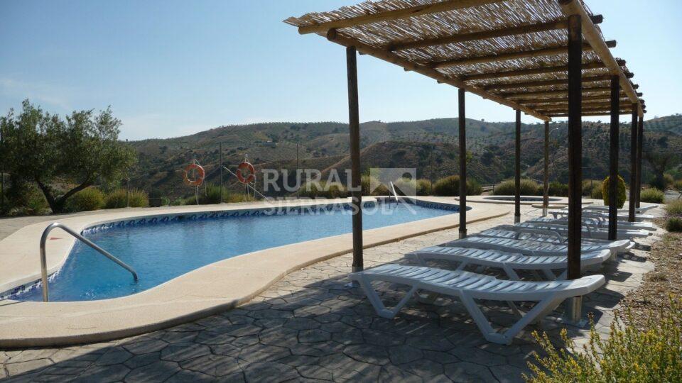 Piscina y tumbonas de casa rural en Taberno (Almería) - 0969