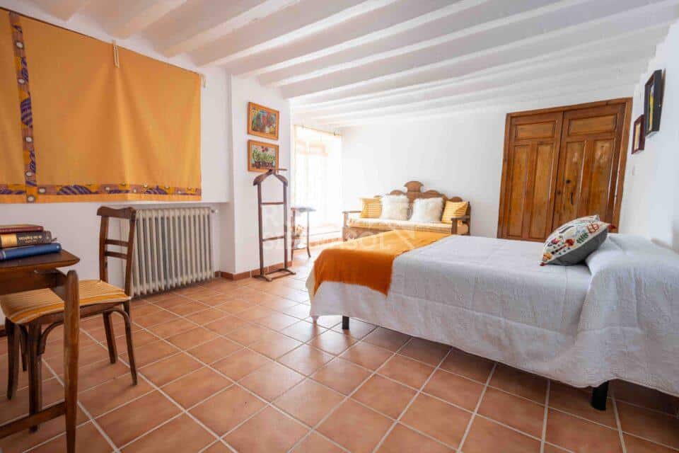 Habitación con cama doble de Casa rural en Chilluevar (Jaén)-2145