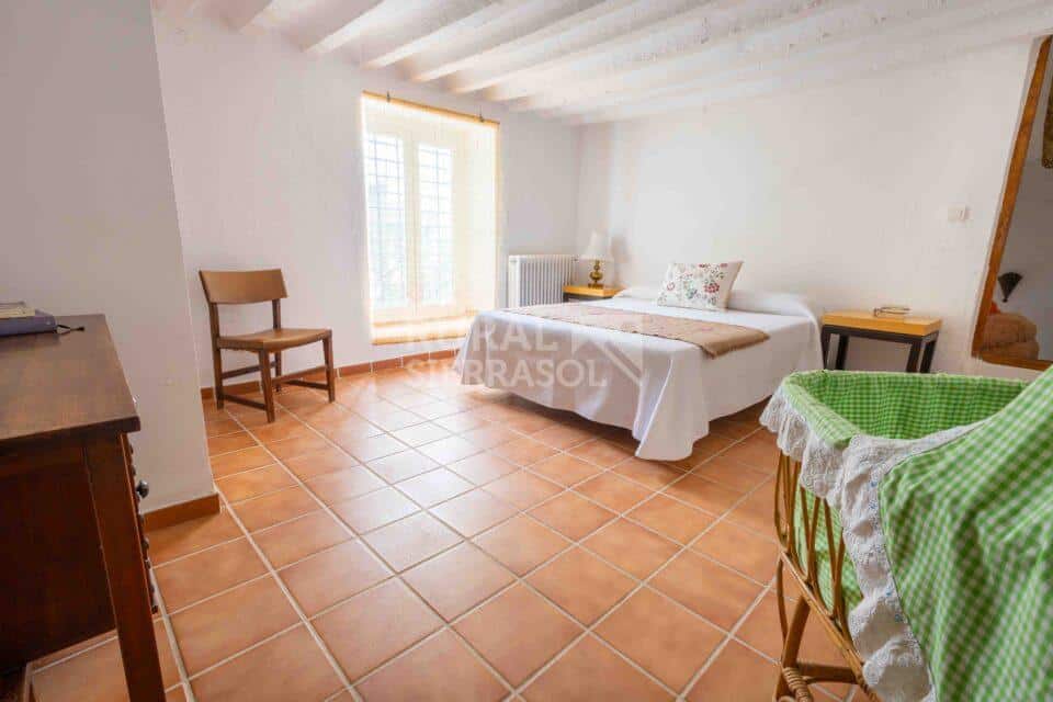 Dormitorio con cama doble de Casa rural en Chilluevar (Jaén)-2145