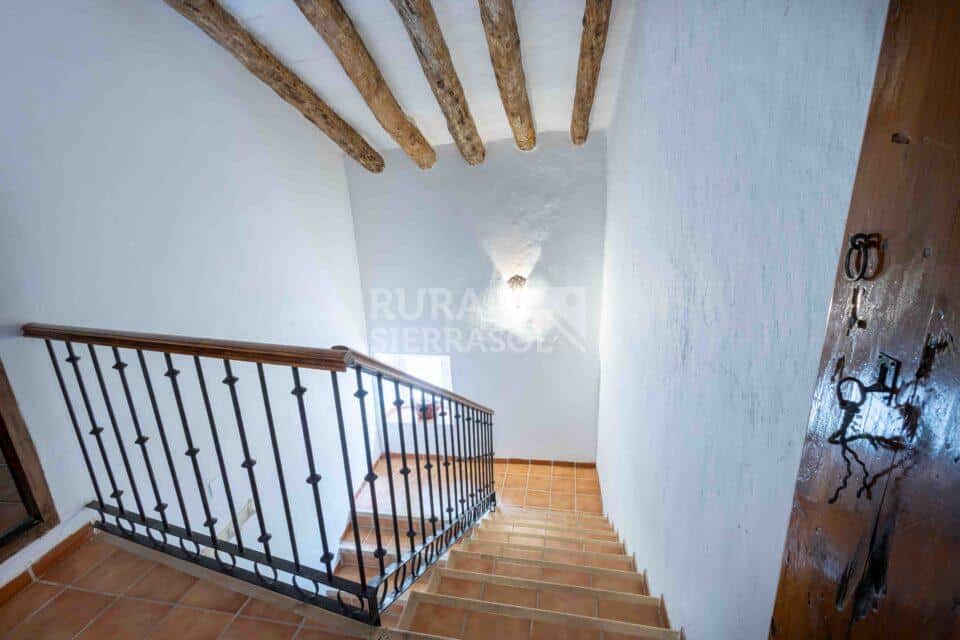 Escalera de Casa rural en Chilluevar (Jaén)-2145