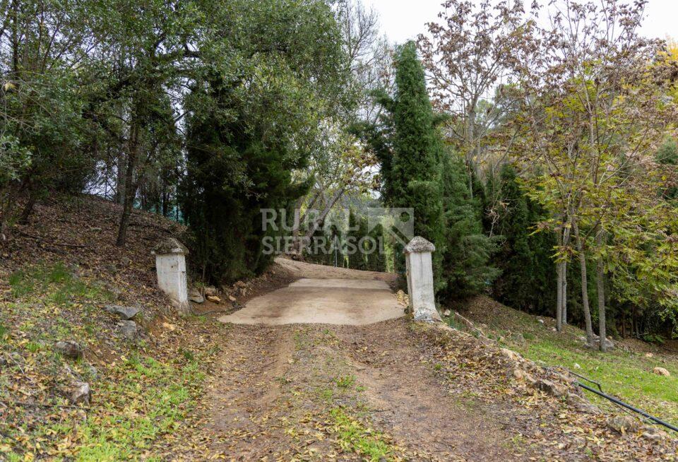 Entrada a finca de Casa rural en Chilluevar (Jaén)-2145